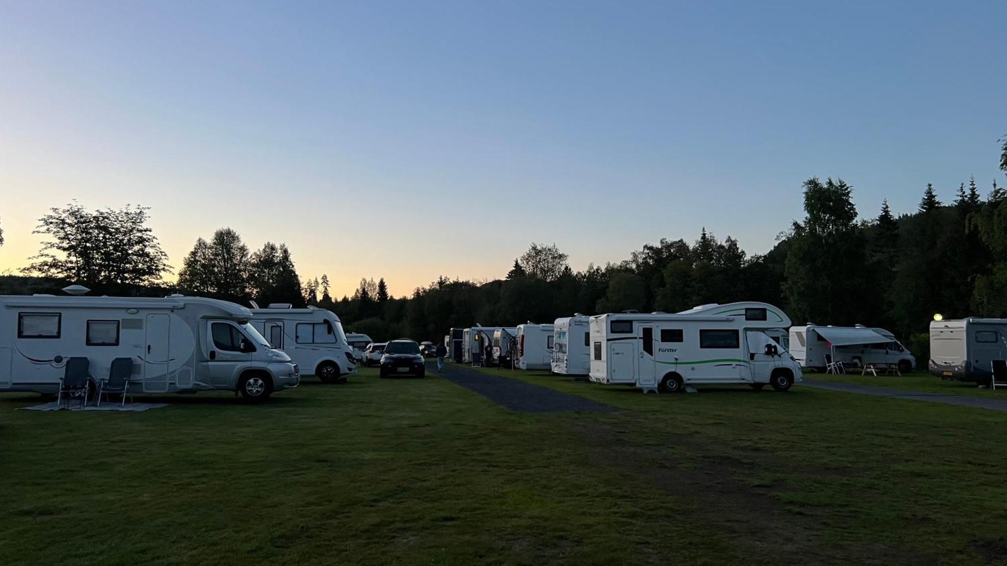 Gullvag Camping Nyberg Soknedal ภายนอก รูปภาพ